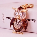 Porte-clés chouette mignon en métal doré avec strass brillants et émail marron - Café