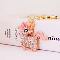 Llavero de unicornio brillante con diamantes de imitación y detalles en esmalte rosa - Rosa