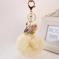 Portachiavi a forma di cigno con strass colorati e un morbido pompon di peluche color crema - confezione individuale / Colorato + Pompon Giallo Chiaro