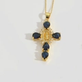 Elegante collar dorado con circonitas azules y colgante de cruz de la Virgen María - Circonita Azul Real