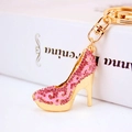 Creatieve sleutelhanger met hoge hak en roze strass steentjes in goudkleur voor handtassen - Roze
