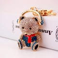 Portachiavi a forma di orsetto con strass brillanti, cuffie blu e sciarpa rossa elegante - 13*4.1CM / Blu