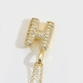 Collier élégant avec pendentif lettre H dorée et micro-pavé de zircones pour femme - Lettre H