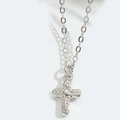 Elegante colgante de cruz de plata con relieve punteado y cadena en O para mujeres - Cruz Texturizada con Granos / Plateado