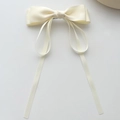 Elegante pinza para el pelo con lazo de satén crema y cintas largas para peinados finos - Beige