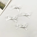 Vierer-Set elegante weiße Satin-Haarspangen mit Schleife für Damen- und Mädchenfrisuren - Weiß