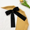 Elegante pasador de pelo de satén negro con cintas largas en bandeja decorativa - Estilo de cinta larga negra