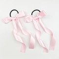 Zweiteiliges Set rosa Satin-Haargummis mit Schleife und langen Bändern für Zöpfe - Rosa