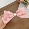 Eleganter Haarclip mit rosa Satinschleife und herzförmiger Perle für modische Frauen - Rosa