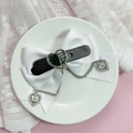Gothic Lolita Haarklammer mit weißer Satinschleife, Herzanhänger und Metallketten - Weiß