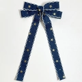 Vintage-Haarspange aus blauem Denim mit Spitzenbesatz, Sternenstickerei und Schleife - Dunkelblauer Denim Haarklammer