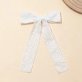 Detalle del lazo para el pelo de encaje floral blanco con cintas bordadas largas - Estilo Clip