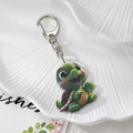 Niedlicher doppelseitiger Acryl-Schildkröten-Schlüsselanhänger mit Metallkarabiner - Schildkröte