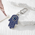 Vintage Hamsa-Hand und Evil Eye Schlüsselanhänger mit blauem Emaille und Kristallen - Silber Blaue Hand