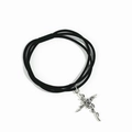 Drelagiges schwarzes Haarband mit vintage silbernem Rosenkreuz-Anhänger im Goth-Stil - Rosenkreuz-Stil