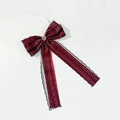 Dunkle Gothic-Haarspange mit roter Satinschleife, schwarzer Spitze und Herz-Strass - Burgunderrot