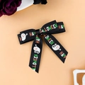 Détail du nœud d'Halloween en gros-grain noir avec texte festif et imprimés fantômes - Noir