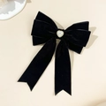 Elegante fermaglio per capelli in velluto nero con perla a cuore e bordo dorato - Nero