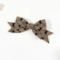 Détail d'un nœud à cheveux à carreaux marron avec motif papillon et coupe en queue d'aronde - 5# (Seul)
