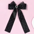 Detalle de lazo negro para el pelo con corazón de cristal y cintas largas de strass - Negro