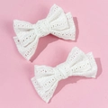 Paire de jolies barrettes à cheveux en dentelle blanche avec broderie vintage évidée - Style 2