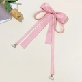 Lazo para el pelo de satén rosa con cintas largas y elegantes perlas colgantes - Rosa