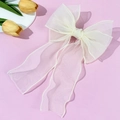 Elegante pinza para el pelo con lazo grande de organza crema y cintas largas flotantes - Beige