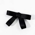 Primer plano de broche de lazo de satén negro con textura de alta densidad y simetría - Estilo Clásico de Lazo de Doble Capa (1#)
