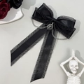 Schwarze Gothic-Schleife-Haarspange mit silbernen Herz-Kreuz-Anhängern und Kette - Schwarz