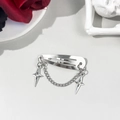 Barrette argentée Y2K avec pendentif étoile et chaîne sur fond esthétique sombre - Style Pendentif Double Étoile à Quatre Branches à Chaîne (8#)