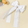 Eleganter weißer Spitzen-Haarclip für Damen mit Blumen-Details und gelber Tulpendekoration - Große Spitzenschleife mit Quaste / Weiß