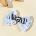 Detail der blauen Lolita-Haarspange mit gestreifter Schleife und weißer Spitzenkante - Spitzen Lagen Schleife Stil (1#)
