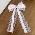 Roze Lolita haarstrik met wit kant en een fonkelende hartvormige strassteen in het midden - Roze Stijl 3