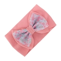 Roze baby haarband met bloemenstrik gemaakt van elastische wafelgebreide zachte stof - Roze Bladbloemstijl (KK182-16)