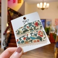 Lot de deux barrettes BB en tissu fleuri vintage avec bords festonnés pour filles - Style Floral Multicolore Vintage (PP174-3)