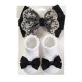 Set regalo per neonata con fascia in pizzo nero e calzini bianchi con fiocchi decorativi - Nero (DP151-1)