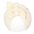 Detailansicht der beigen Turban-Mütze für Babys mit dreifachem Knotendesign aus Strickstoff - Beige (SS96-3)