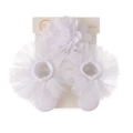 Coffret cadeau bébé avec bandeau fleur en satin blanc et chaussettes en dentelle - Style Blanc (DP198-2)