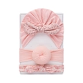 Set de 3 piezas de diadema y gorro para bebé en rosa suave con motivos florales - Combinación Rosa Claro (DP205-6)