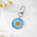 Chic round daisy flower keychain with blue background and silver metal lobster clasp ring - Silver Blue Daisy