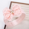 Fascia per neonata in pizzo rosa con fiocco grande, perle finte e strass eleganti - Rosa con Perla (EE154-14A)