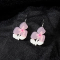 Boucles d'oreilles fleurs en acrylique rose pastel avec pétales blancs et crochets argent - Fleur Rose Transparent (Crochet en Argent)