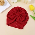 Donkerrode baby tulband hoed met grote strik en ademende opengewerkte eyelet stof - Rood