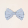 Barrette à cheveux élégante en satin bleu clair avec perles blanches et pince à ressort - Bleu