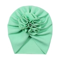 Turbante neonato verde menta con un grande fiore 3D plissettato fatto a mano per neonati - verde chiaro