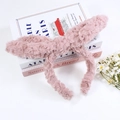 Fascia per capelli in peluche rosa con orecchie di coniglio in morbida pelliccia sintetica - Rosa
