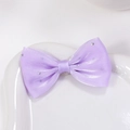 Lavendelfarbene Satin-Haarschleife mit funkelnden Strasssteinen auf weißem Tablett - Hellviolett (#2)