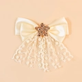 Fermaglio per capelli con fiocco in pizzo crema, stella dorata e dettaglio in mesh - Stile Fiocco Decorativo con Stella di Paillettes (Stile 2)