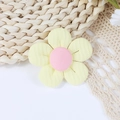 Fiore in tessuto giallo chiaro fatto a mano con centro rosa per decorazioni fai-da-te - Giallo