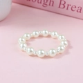 Elegante pulsera vintage de perlas blancas artificiales con cuentas de diferentes tamaños - 10mm+5mm